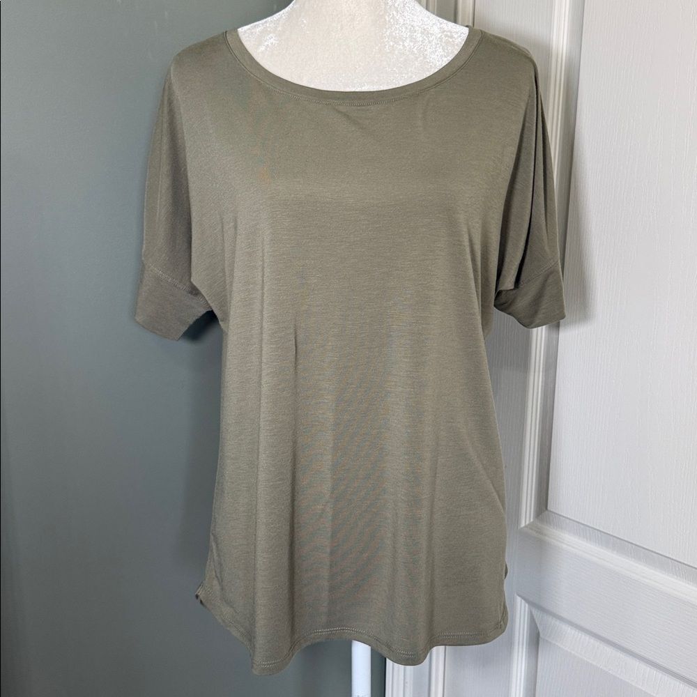 Columbia short sleeve scoop neck t-shirt green lightweight stretch size Large